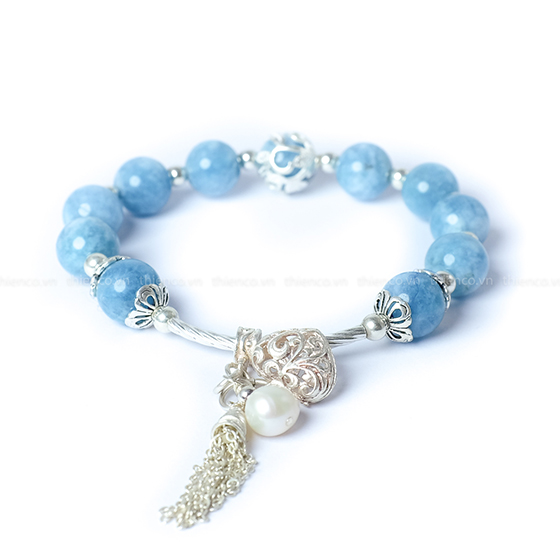vong-tay-da-aquamarine-mix-charm-chuong-bac